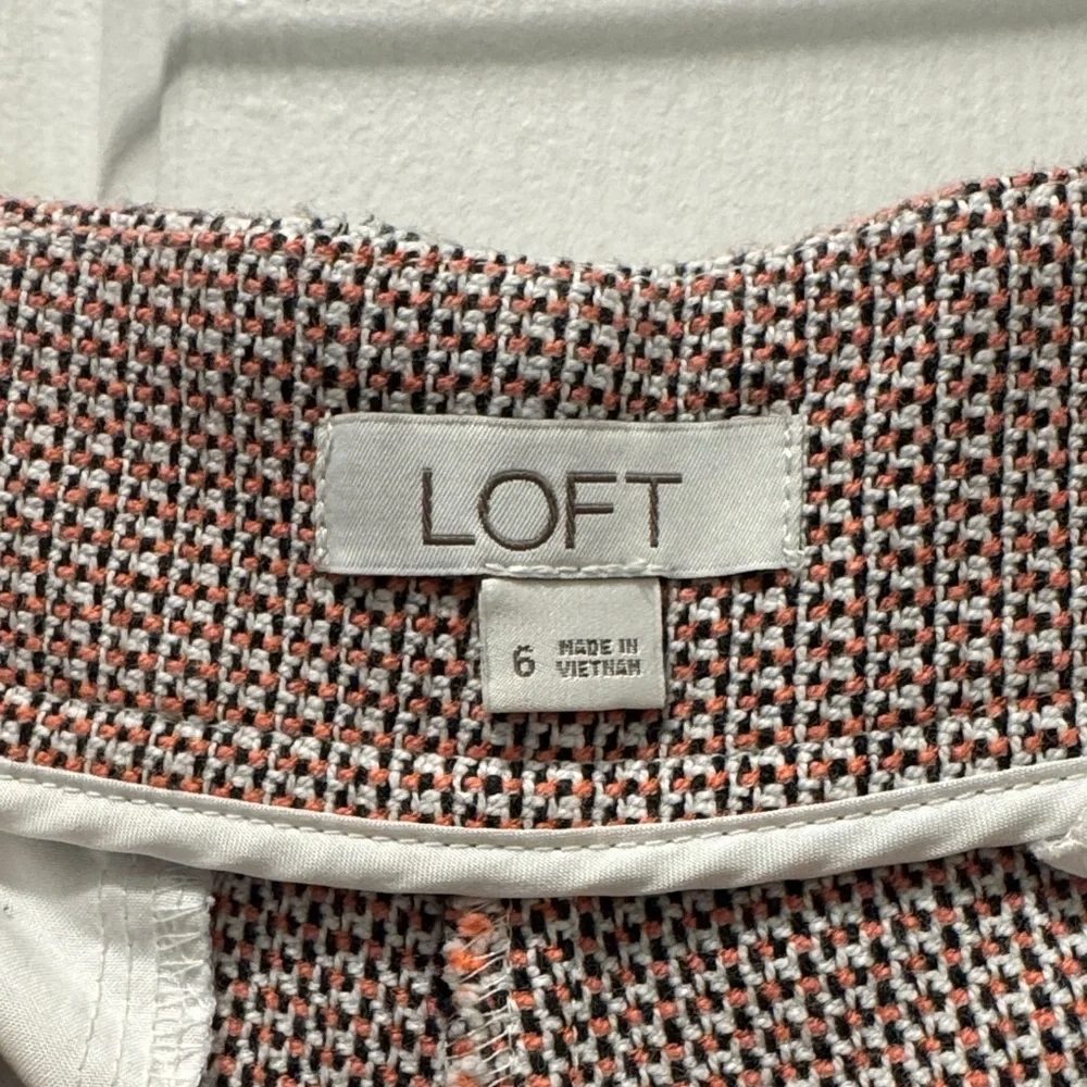 LOFT High Waist Textured Pink Shorts - Picture 2 of 3